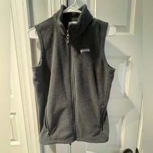 Youth Large dark gray Columbia fleece vest